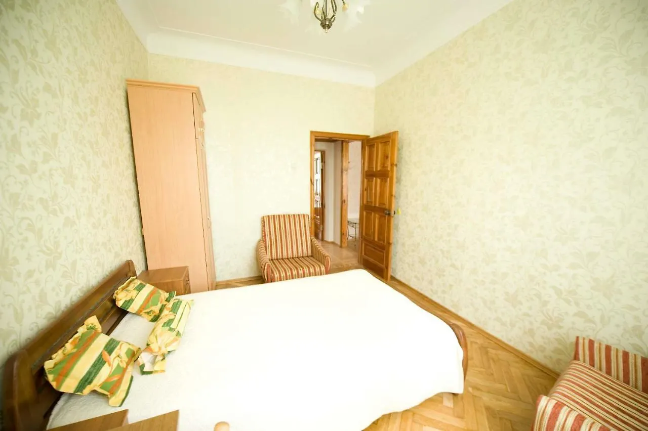 Kiev Gulliver 2 bedrooms&living room apartment 70 sq m Oekraïne